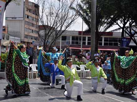El barrio Alameda tuvo un abrebocas al Encuentro Mercedes Monta�o