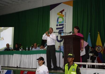 En el consejo comunitario, el Alcalde anunci� recursos para proteger el r�o Cali