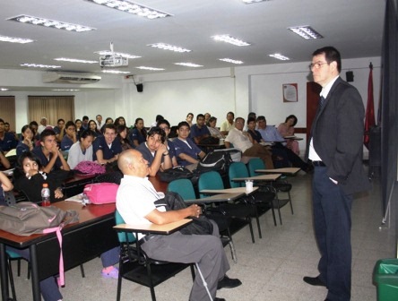 �La universidad debe ser protagonista  del cambio en salud�