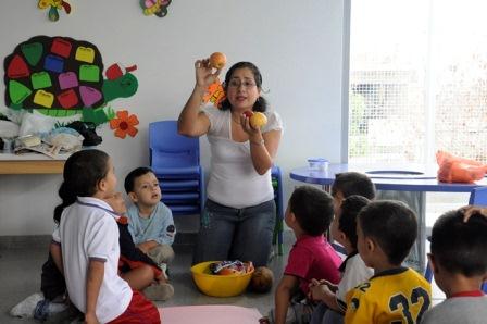 La Secretar�a de Educaci�n atiende la primera infancia en la Comuna 10