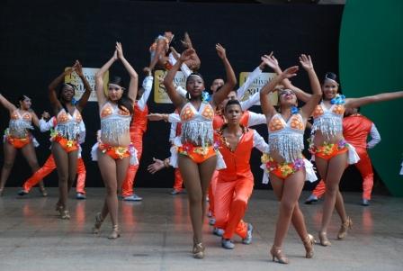 �Majestuosas eliminatorias en el primer d�a del Mundial de Salsa�