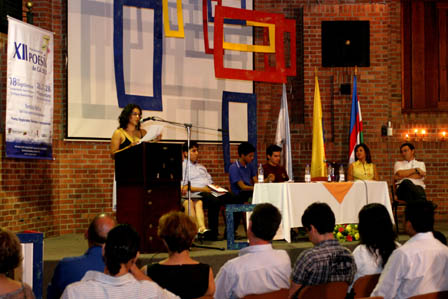 El Festival Internacional de Poes�a tambi�n se disfruta por la p�gina web de la Alcald�a