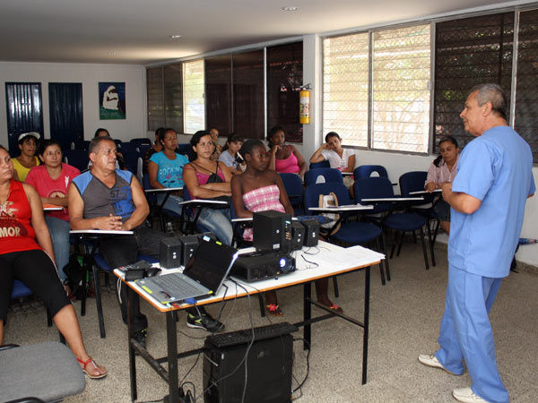 La Jornada Escolar Complementaria, con �Escuela de padres�