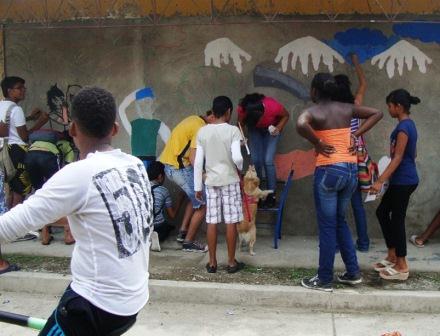 J�venes del oriente crearon un mural como campa�a para prevenir la tuberculosis