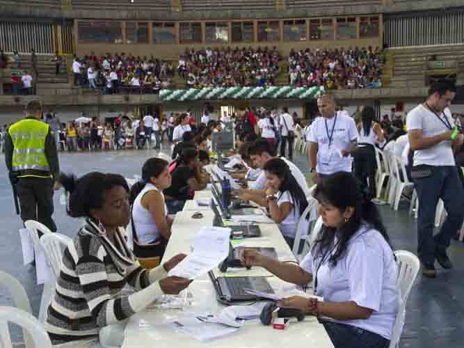 M�s Familias en Acci�n: este martes, inscripciones para c�dulas terminadas en 1