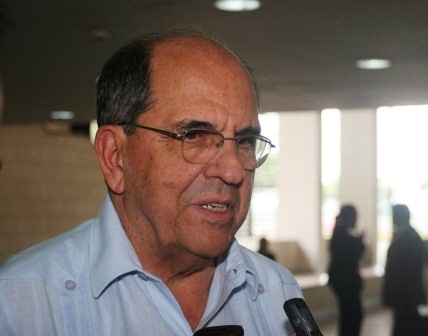 El Alcalde eval�a la gesti�n de su gabinete; pidi� renuncia protocolaria