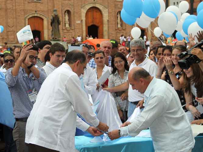 La vallecaucanidad hay que hacerla sentir con hechos, m�s que con palabras