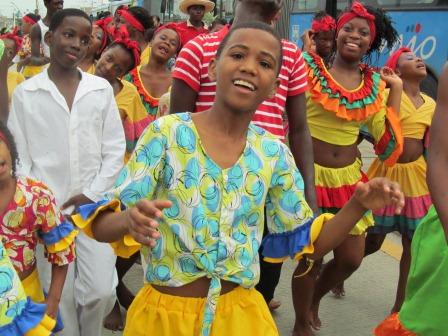 El oriente vibr� con el Desfile del Carnaval por la Vida y la Convivencia