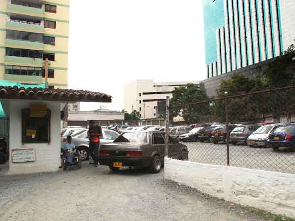Parqueaderos y controles en las v�as, para disfrutar las tascas