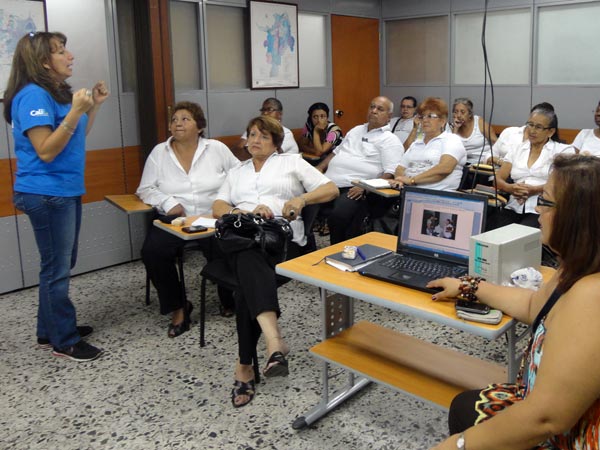 Convenio del Municipio para favorecer a las mujeres cale�as