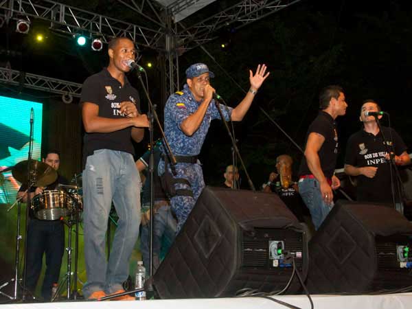 Son de Villa, una orquesta con todas las de la ley: talento que traspas� las rejas