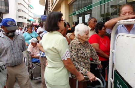 Empezaron los pagos de subsidios a 7.405 adultos mayores