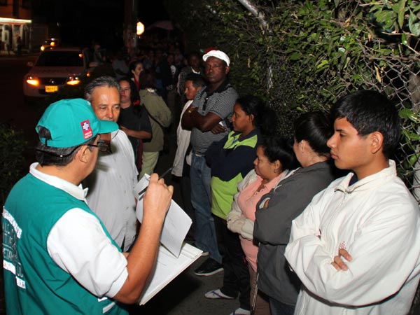 �Evaluaremos las quejas para mejorar la atenci�n al p�blico en centros de salud�: secretario Calero
