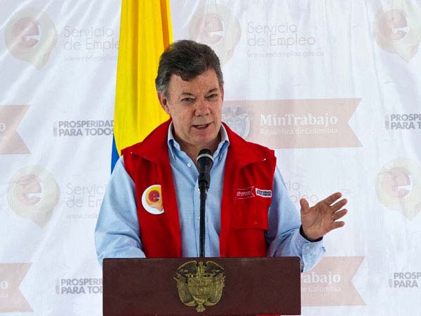 Presidente Santos firm� este viernes en Cali inversi�n para el M�O y entreg� equipos a la Polic�a