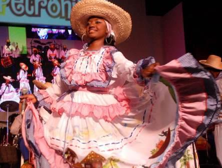 En talleres sabatinos, Secretar�a de Cultura ense�a la m�sica tradicional del Pac�fico
