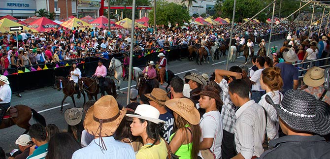 Corfecali y el M�O entregan 3000 boletas para asistir a la 56 Feria de Cali