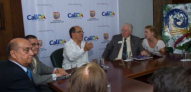Alcalde de Cali se re�ne con el presidente mundial del Club de Leones