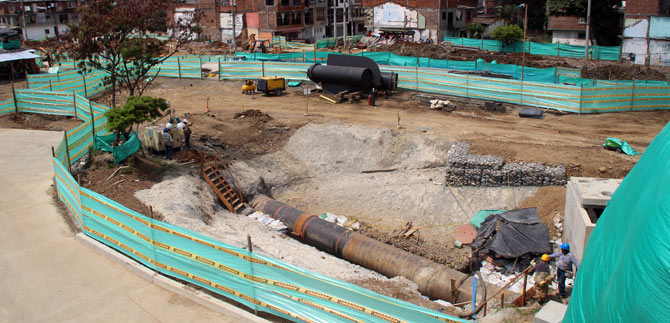 Con empalme de red de acueducto, prosigue obra que dar� progreso a los cale�os
