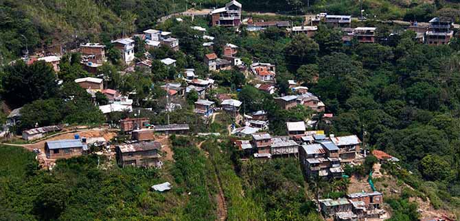Secretar�a de Vivienda ofrece asesor�a jur�dica en el CALI M�vil, para legalizaci�n de predios