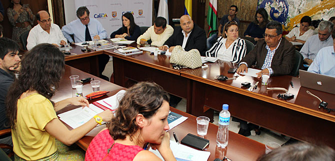 Ministro de Hacienda anunci� apoyo y recursos nacionales para el G11