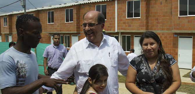 Sortean ubicaci�n de 469 viviendas en Llano Verde, entre familias en zonas de riesgo