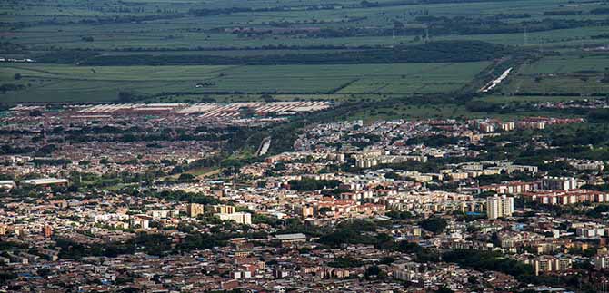Emcali adelanta trabajos en sumideros de los Barrios Comuneros I y II