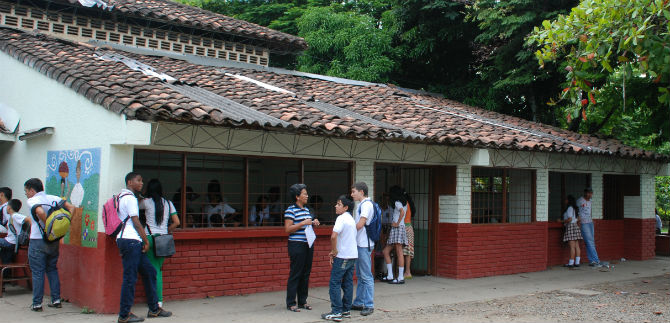 Secretario de Educaci�n revela situaci�n de la infraestructura educativa de Cali
