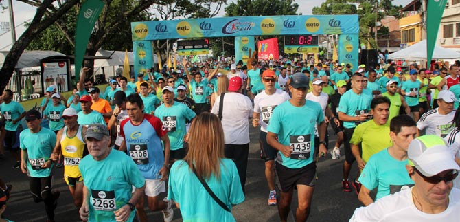 M�s de 12.000 participantes corrieron la Media Marat�n