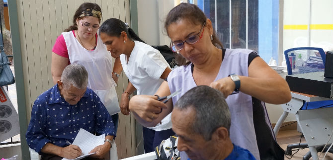 Capacitar�n a 300 mujeres afro, ind�genas, desplazadas y discapacitadas de la Comuna 21