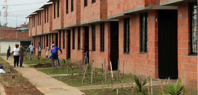 Administraci�n escuch� inquietudes de habitantes de la Comuna 21