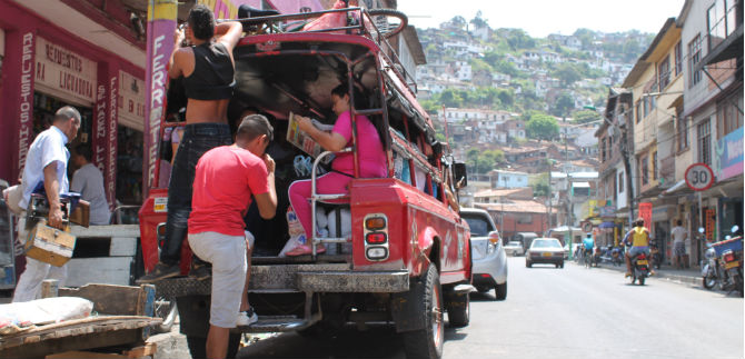 Tr�nsito desmiente que se vaya a retirar la flota de camperos
