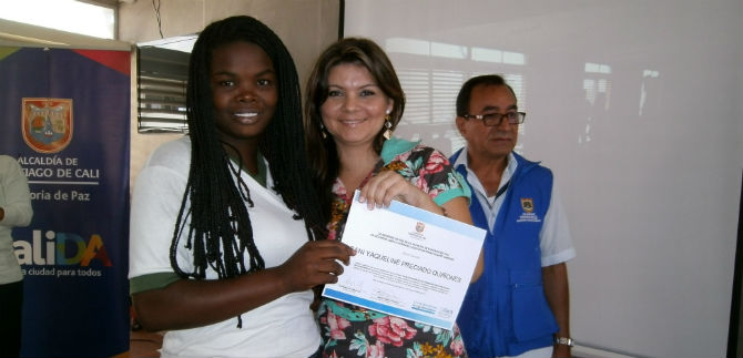 92 estudiantes del Isa�as Duarte Cancino, certificados como Facilitadores de Paz