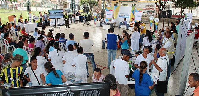 Casi 500 personas acudieron a primera cita de la Administraci�n, La Alcald�a en tu barrio
