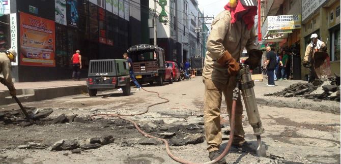 Adecuaci�n vial del centro de Cali no se detiene
