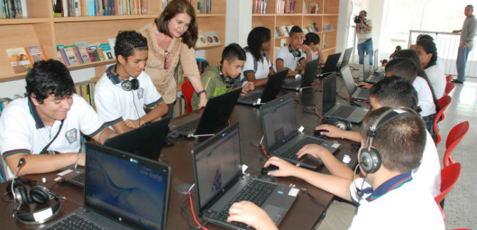 En el 2014 Cali fortaleci� su Red de Bibliotecas P�blicas Comunitarias, ya son 61 puntos de encuentro con la Cultura