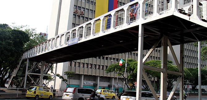 En  febrero inicia proceso de desmonte de los dos puentes  frente al CAM y Bellas Artes