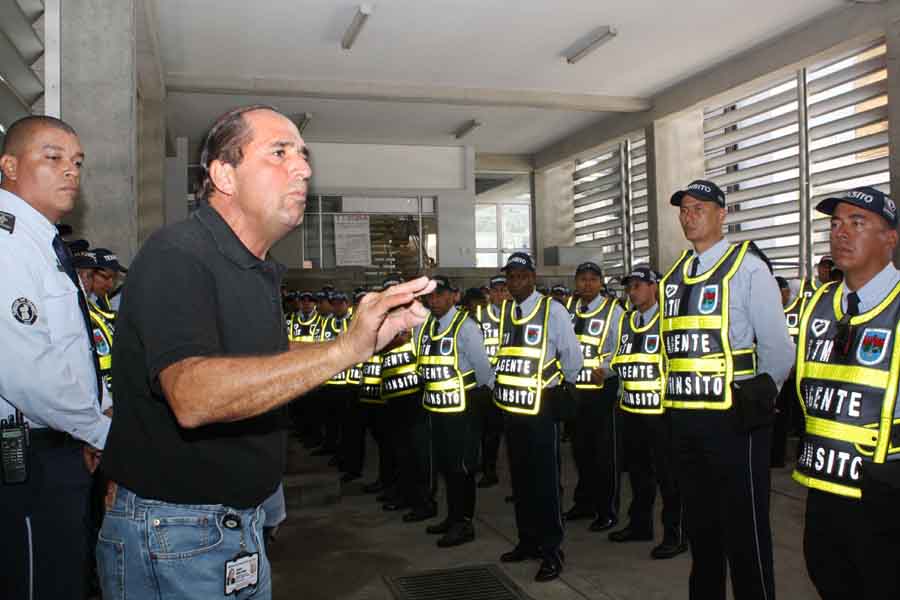 Rechazo total a agresi�n contra un agente de Tr�nsito, en Cali