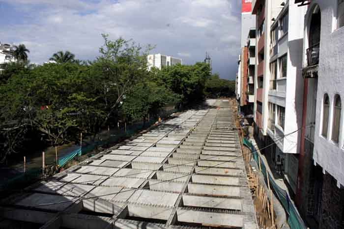 Prensa cale�a conocer� avance de las obras de la Avenida Colombia