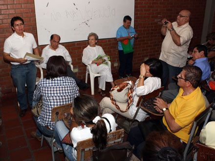 Ante el presidente Santos, la Alcald�a condecor� a familia de cient�ficos