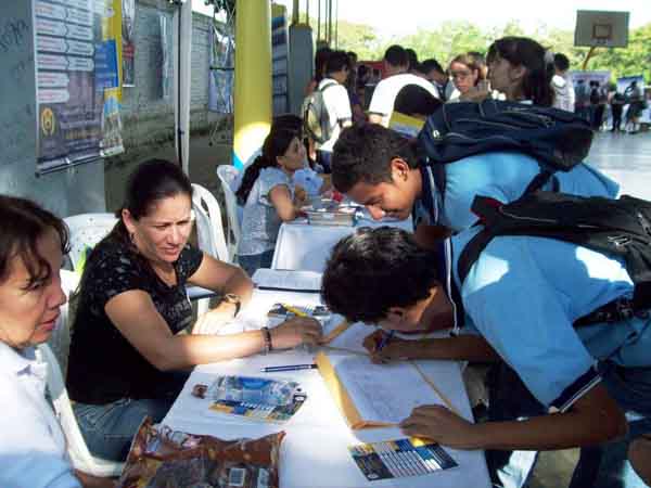 Promueven participaci�n en los gobiernos escolares de Cali, como espacio para la democracia