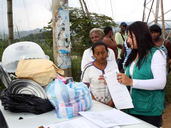 Administraci�n Municipal entreg� ayudas humanitarias a damnificados por el incendio en parte alta de Polvorines
