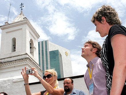 Cali abre sus puertas al mundo entero en Anato 2012