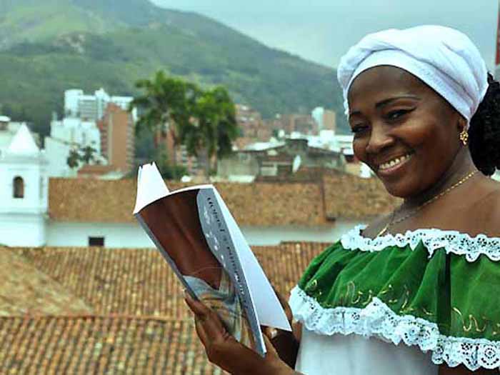 Cali le entregar� obra de mujeres poetas del Pac�fico al presidente Obama