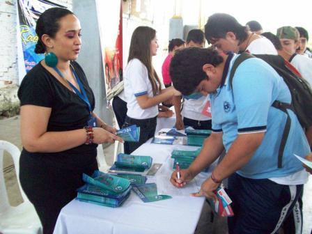 Estudiantes: post�lense para representar a Colombia en el Parlamento Juvenil 2012, en Uruguay