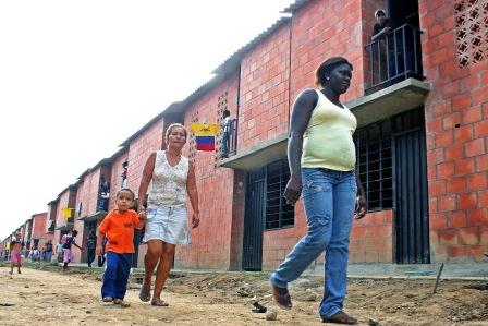 Beneficiarios del proyecto �Barrio Taller� deben presentar documentaci�n para adjudicar viviendas