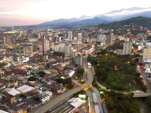 300 j�venes y periodistas extranjeros de gira: Ruta Quetzal llega a Cali