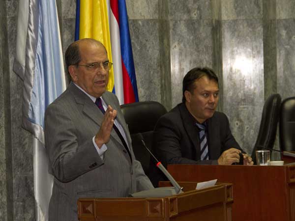 Con la sanci�n del Plan de Desarrollo, Cali �navega hacia un futuro mejor�