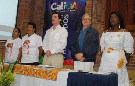 La Alcald�a impulsa una red contra la discriminaci�n de la mujer