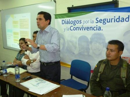 Gobierno le apuesta al trabajo social con ni�os y j�venes de la Comuna 21