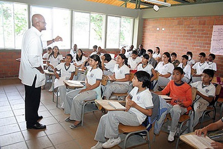 Mejoras en instituci�n educativa del sur de Cali
